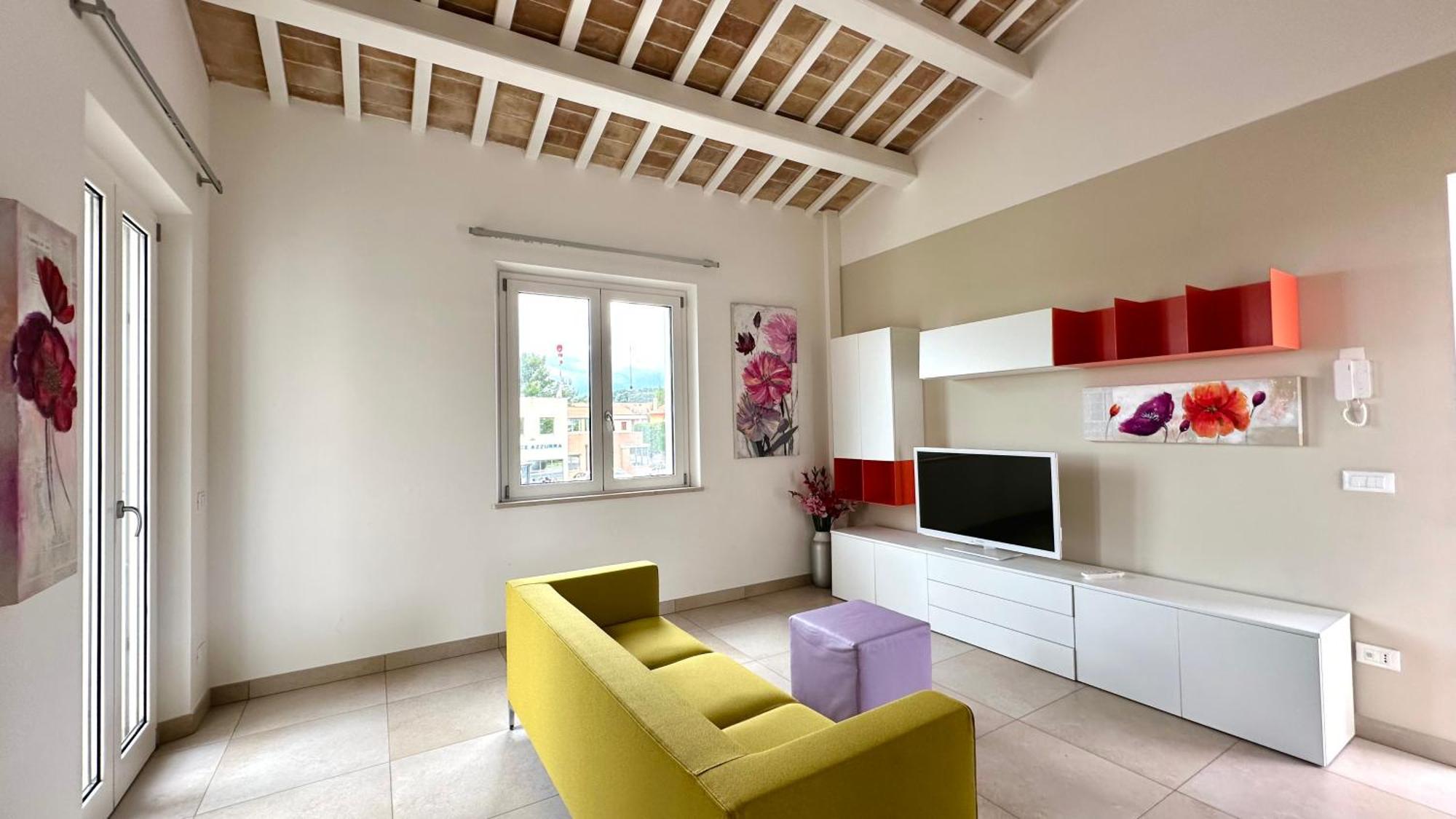 S023 - Sirolo, Magnifico Trilocale Design Con Terrazzo
